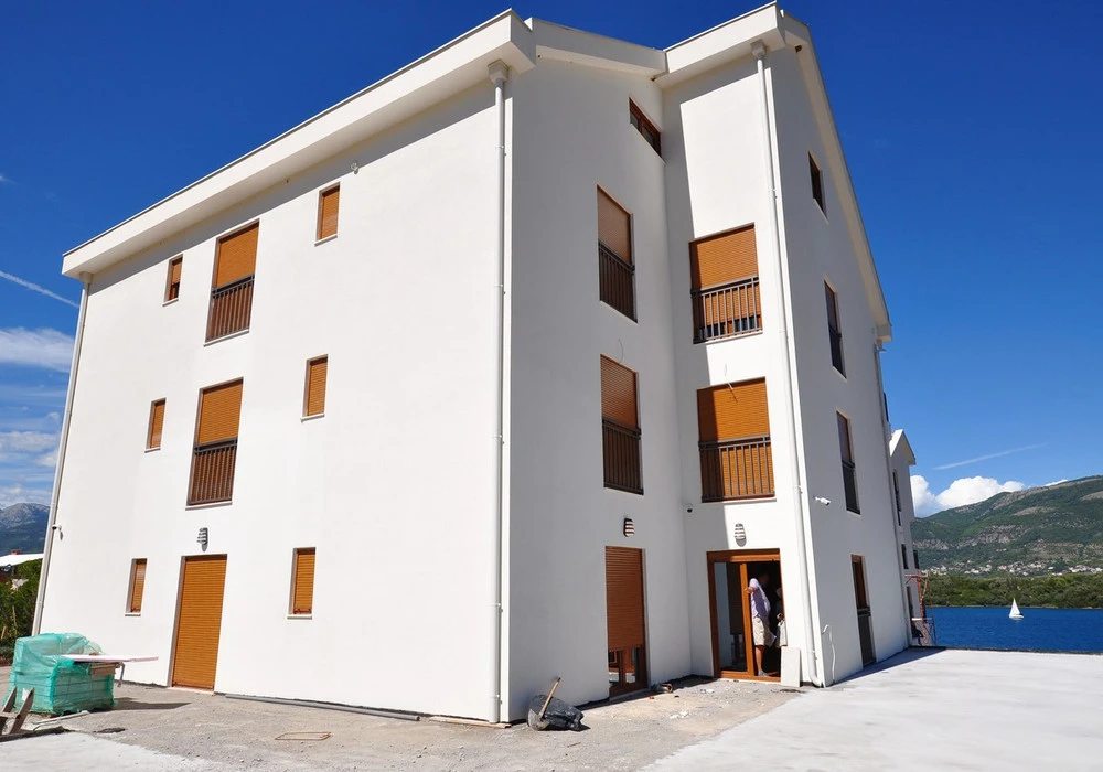 Apartments for sale 2 rooms, 77 m². Tivat. 