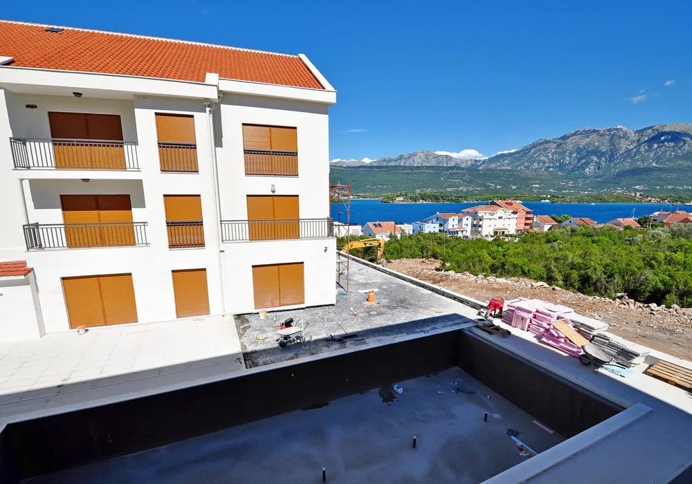 Stan na prodaju 2 собе, 77 m². Tivat. 