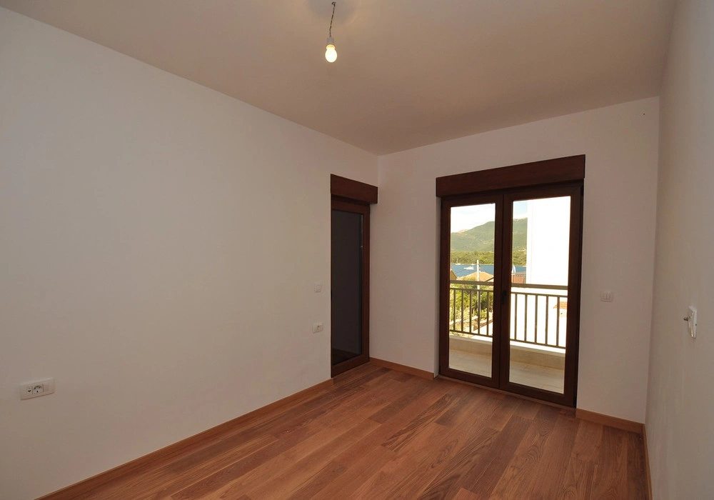 Stan na prodaju 2 собе, 77 m². Tivat. 