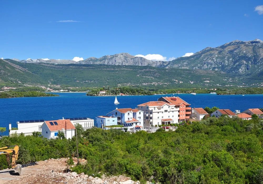 Stan na prodaju 2 собе, 77 m². Tivat. 