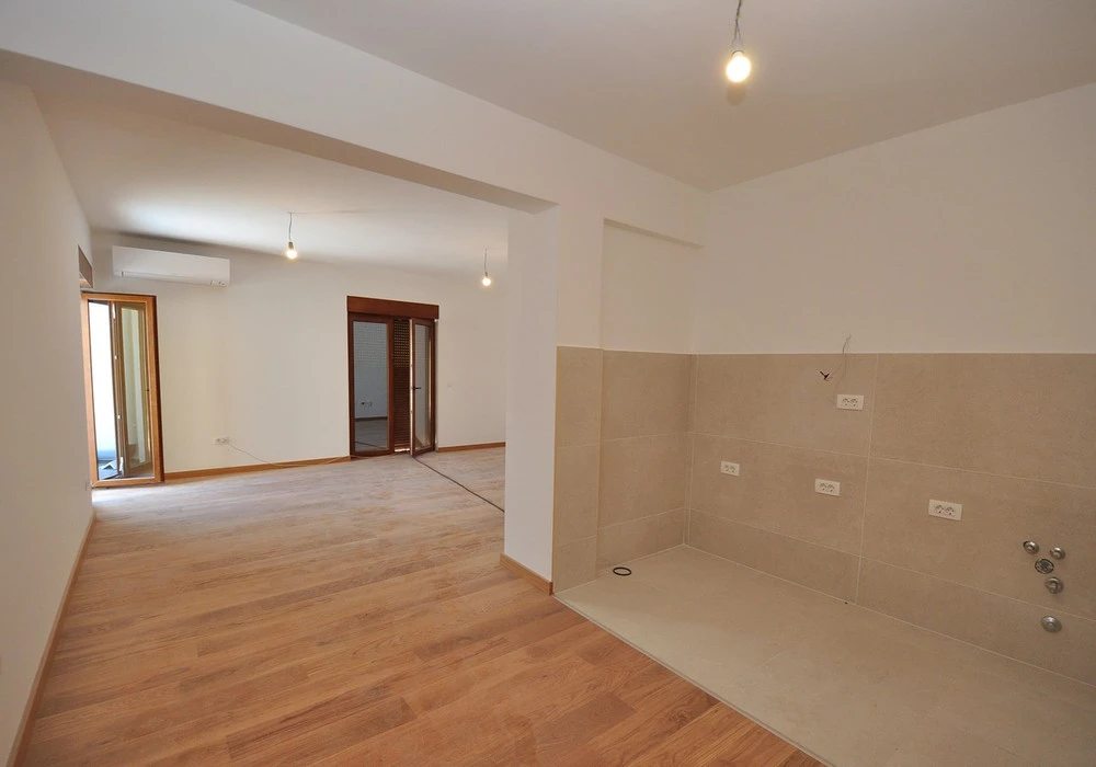 Apartments for sale 2 rooms, 77 m². Tivat. 