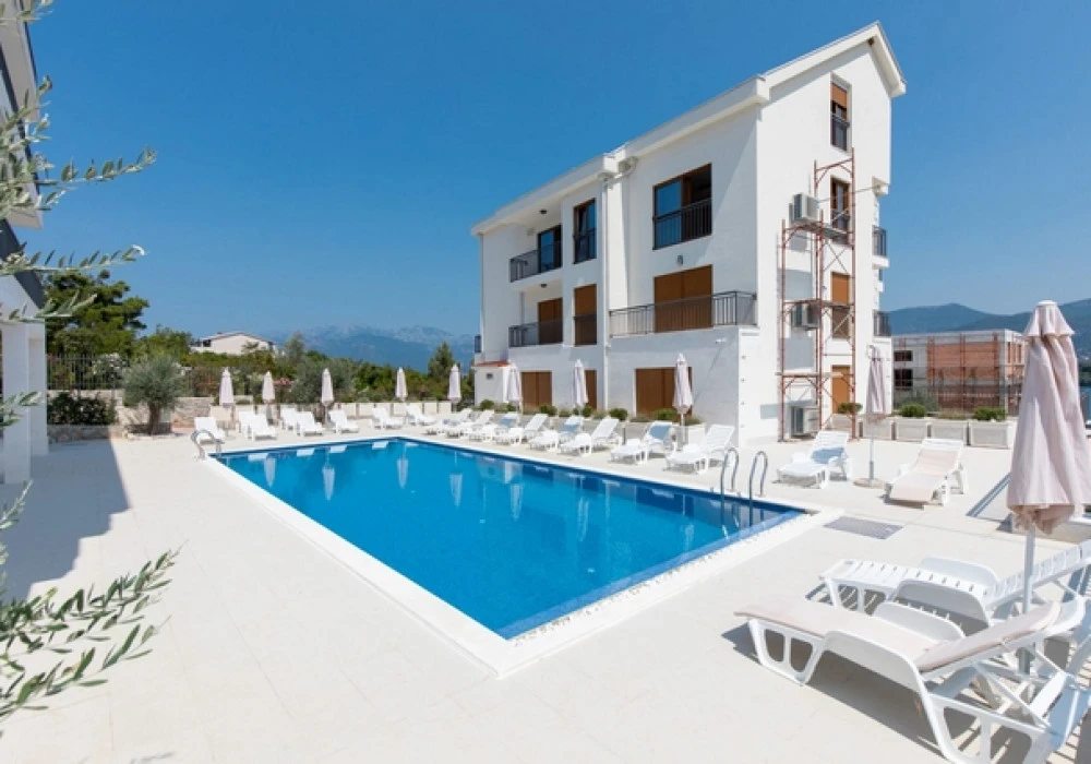 Apartments for sale 2 rooms, 77 m². Tivat. 