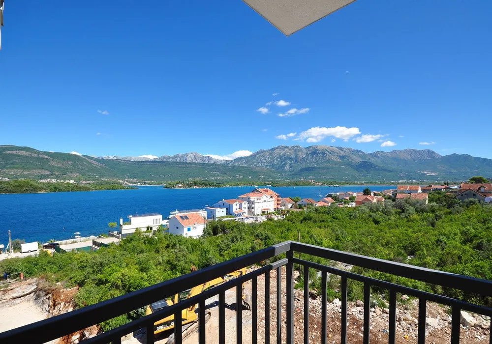 Stan na prodaju 2 собе, 77 m². Tivat. 