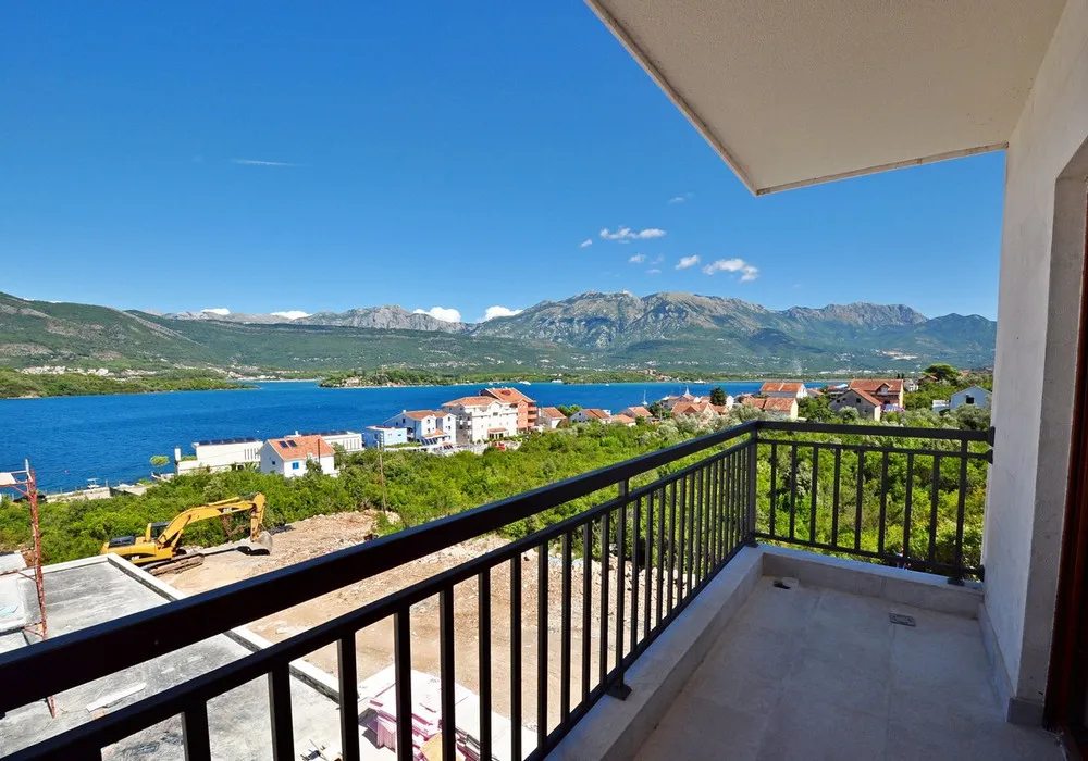 Stan na prodaju 2 собе, 77 m². Tivat. 