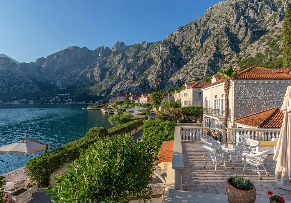 Kuća na prodaju 5 соба, 530 m². Kotor. 