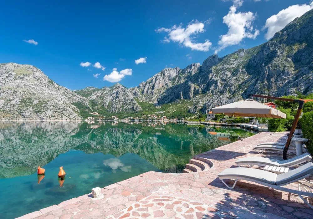 Kuća na prodaju 5 соба, 530 m². Kotor. 