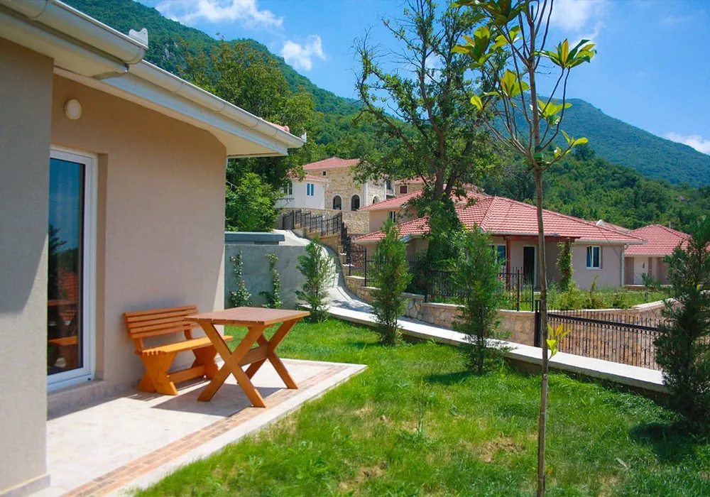 House for sale 20 rooms, 1200 m². Bar. 