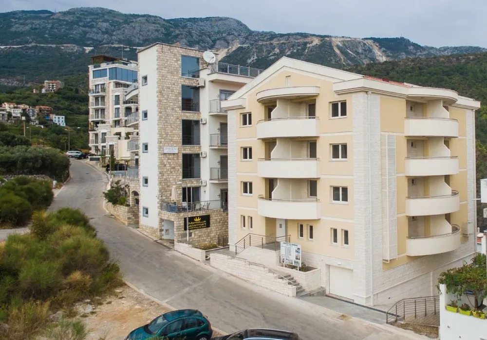 Apartments for sale 44 m². Becici. 