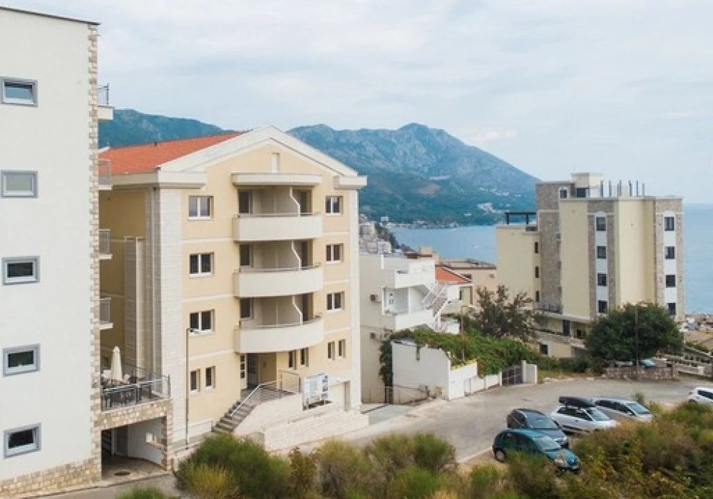 Apartments for sale 44 m². Becici. 