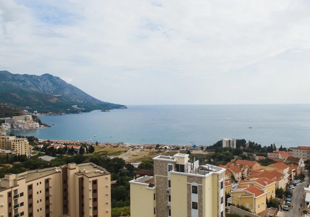 Apartments for sale 44 m². Becici. 