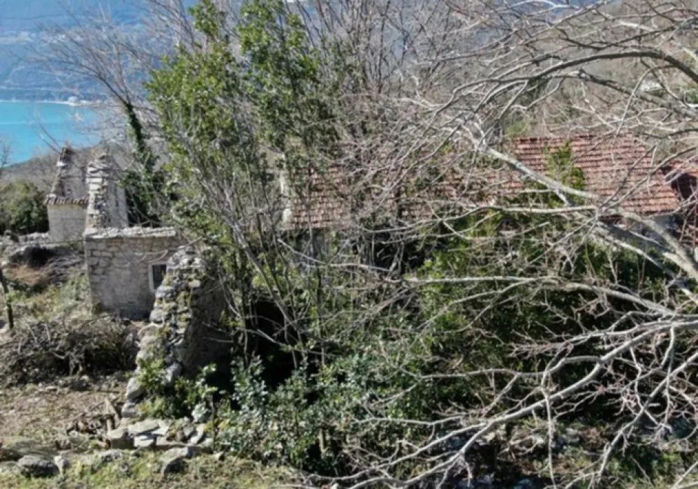 Land for sale for residential construction 60 m². Herceg Novi. 