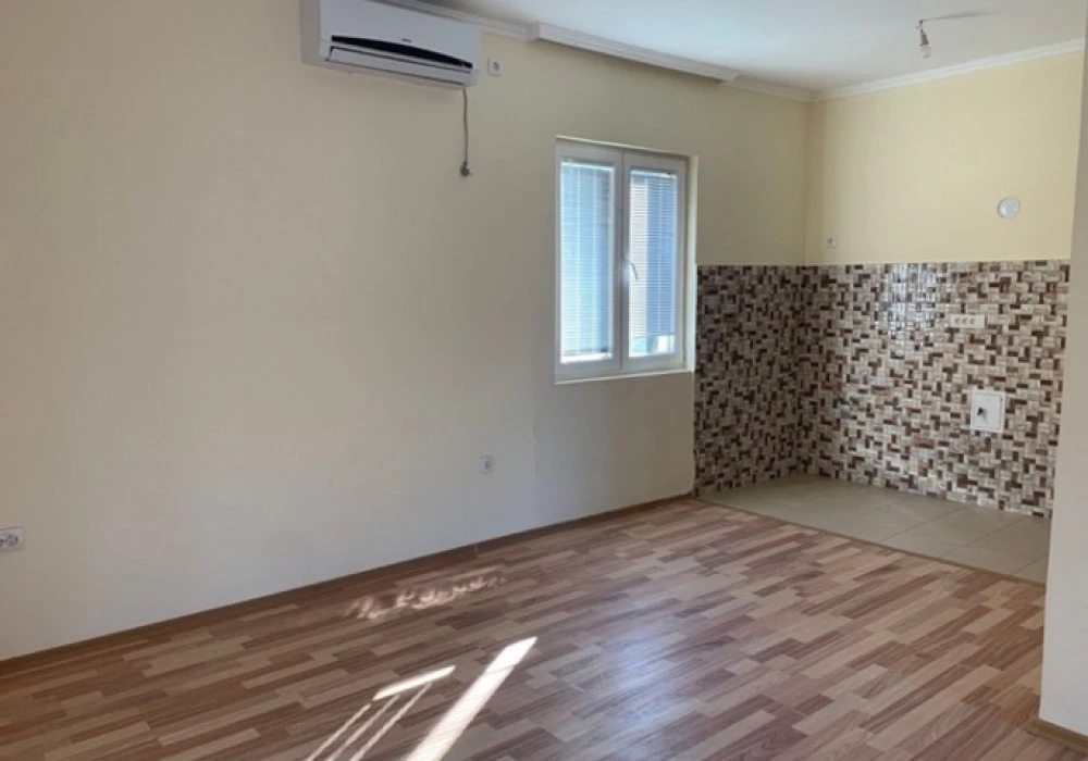 Kuća na prodaju 4 собе, 170 m². Kotor. 