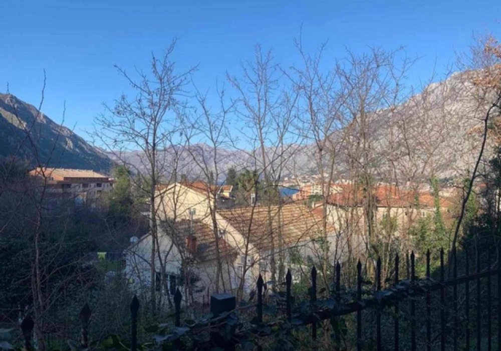 Kuća na prodaju 4 собе, 170 m². Kotor. 