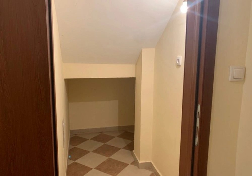 Kuća na prodaju 4 собе, 170 m². Kotor. 