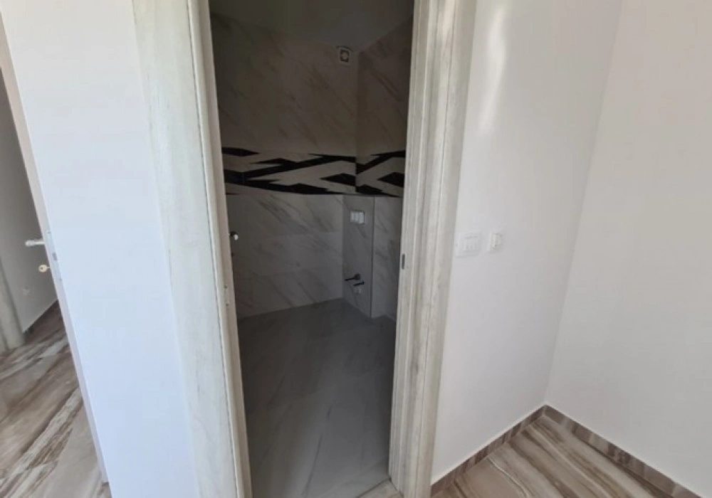 Stan na prodaju 3 собе, 124 m². Tivat. 