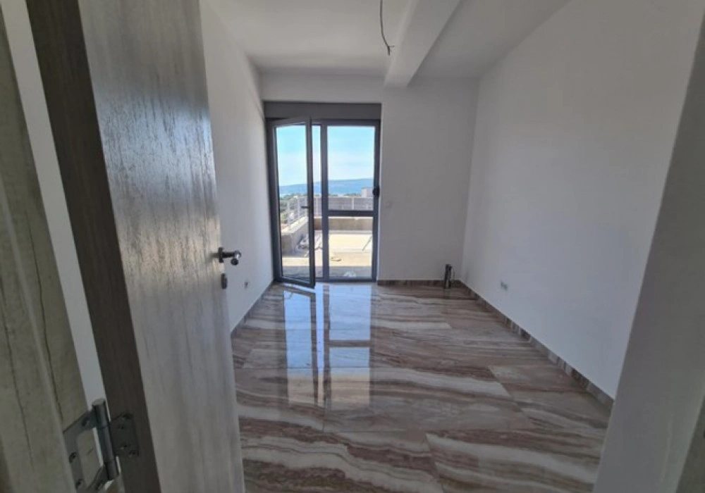 Apartments for sale 3 rooms, 124 m². Tivat. 