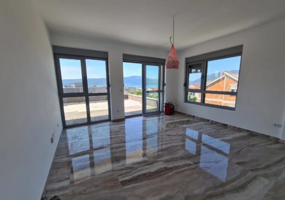 Apartments for sale 3 rooms, 124 m². Tivat. 