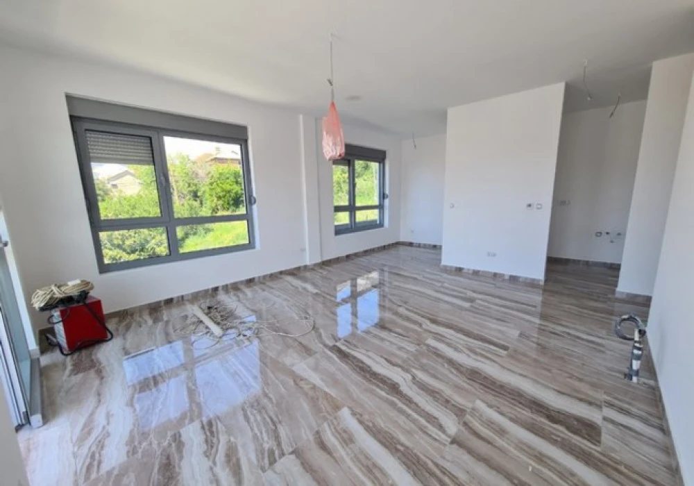 Stan na prodaju 3 собе, 124 m². Tivat. 