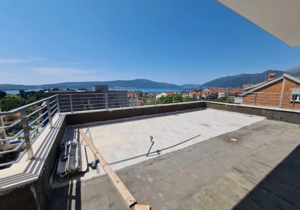 Apartments for sale 3 rooms, 124 m². Tivat. 