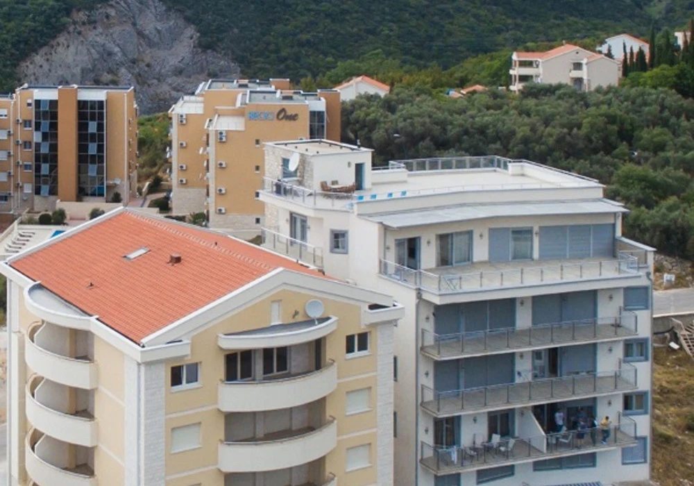 Apartments for sale 2 rooms, 106 m². Becici. 