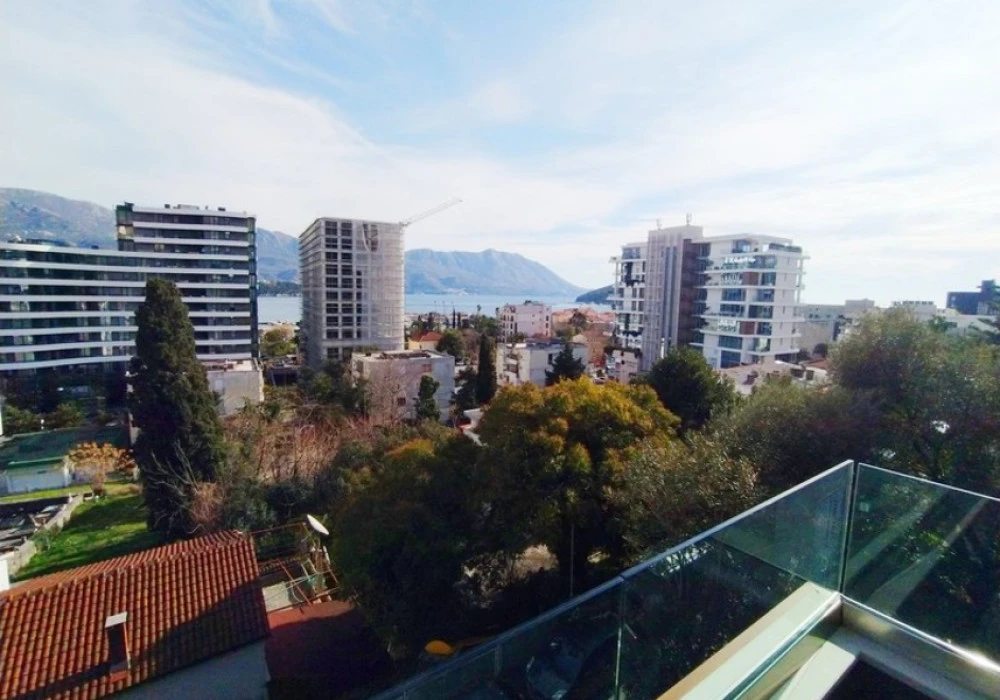 Apartments for sale 2 rooms, 69 m². Budva. 