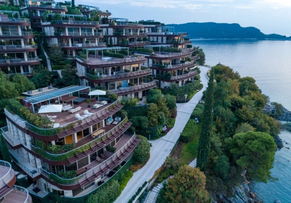 Stan na prodaju 4 собе, 347 m². Budva. 