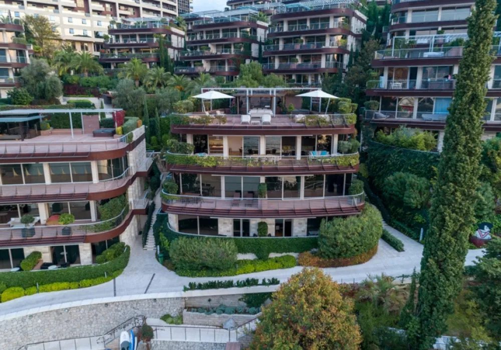 Stan na prodaju 3 собе, 569 m². Budva. 