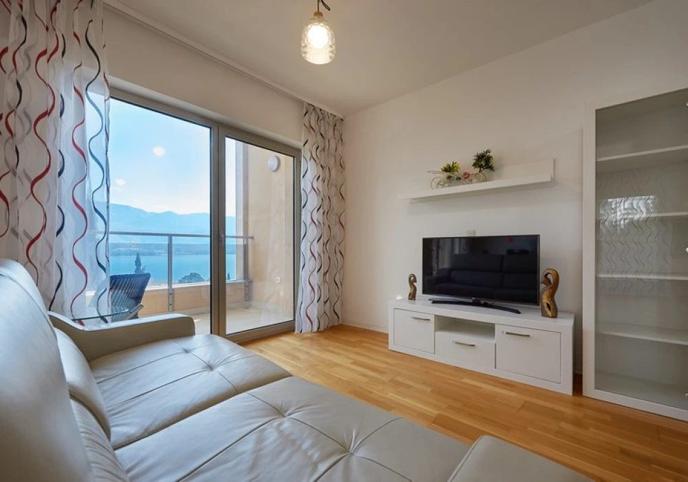 Apartments for sale 2 rooms, 98 m². Budva. 