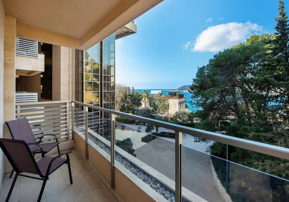 Apartments for sale 2 rooms, 98 m². Budva. 