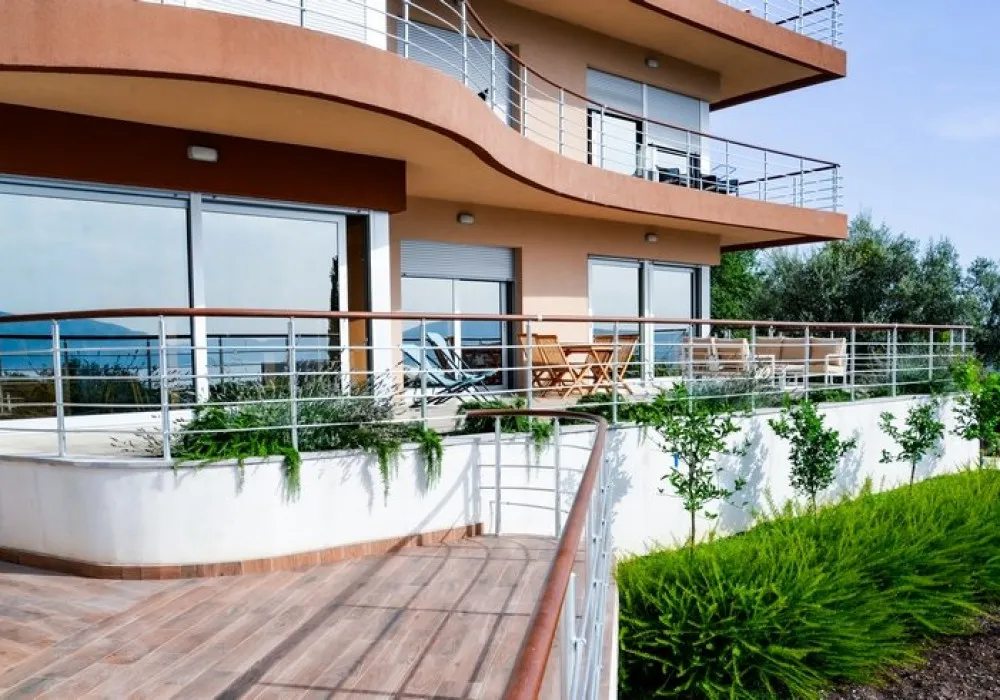 Apartments for sale 2 rooms, 90 m². Tivat. 