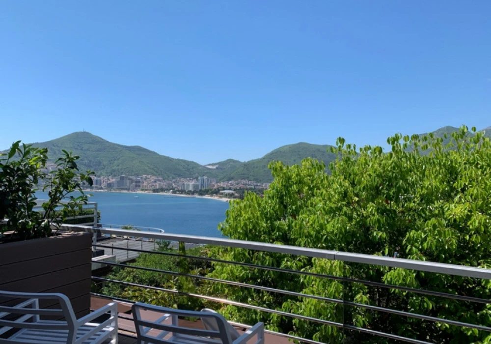 Apartments for sale. Budva. 