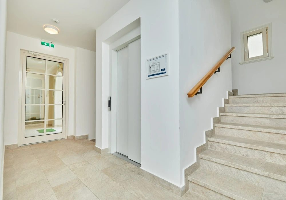 Apartments for sale 58 m². Lustica. 