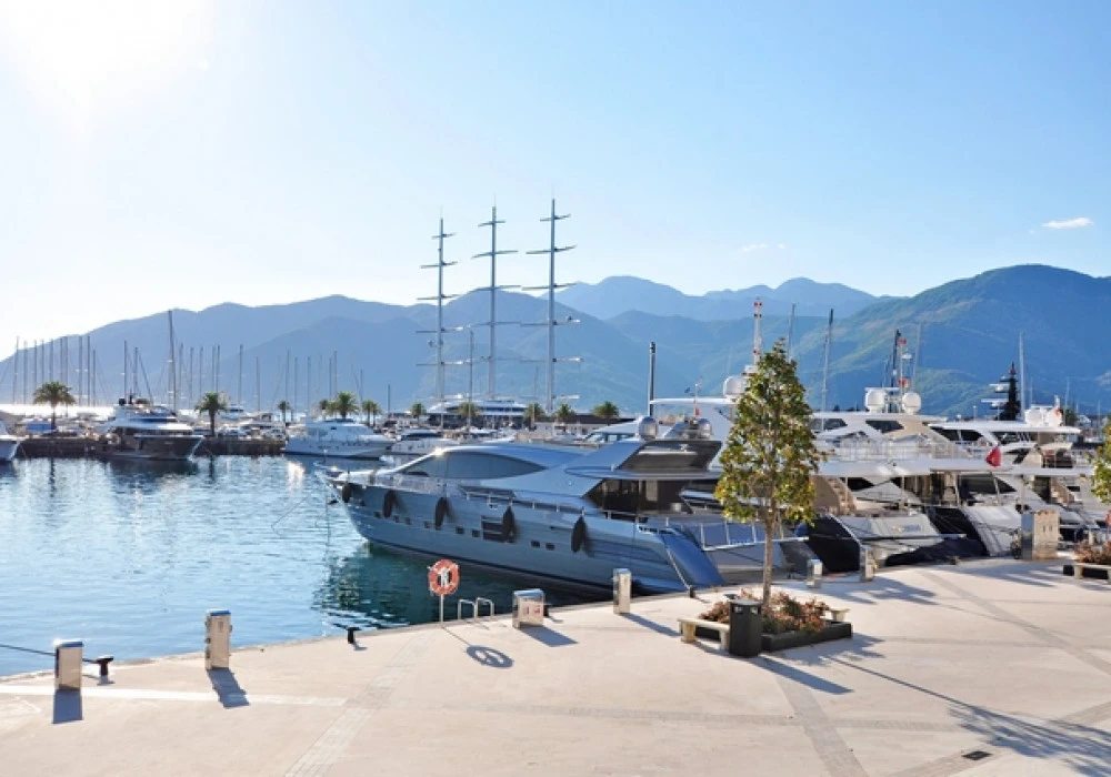 Apartments for sale 80 m². Tivat. 