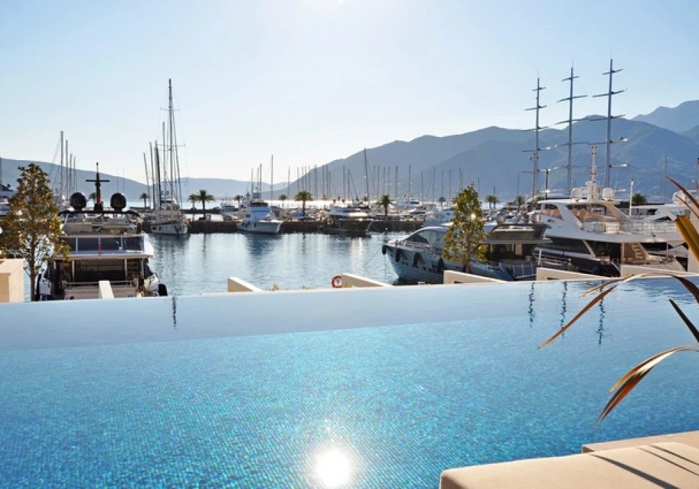 Apartments for sale 80 m². Tivat. 