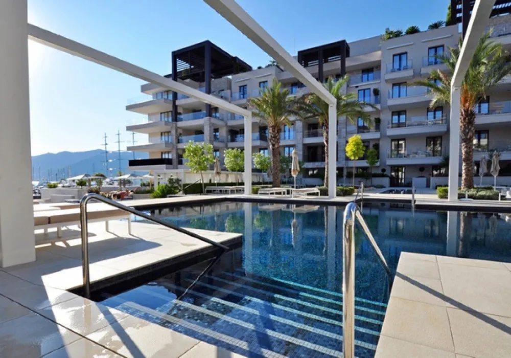 Apartments for sale 80 m². Tivat. 