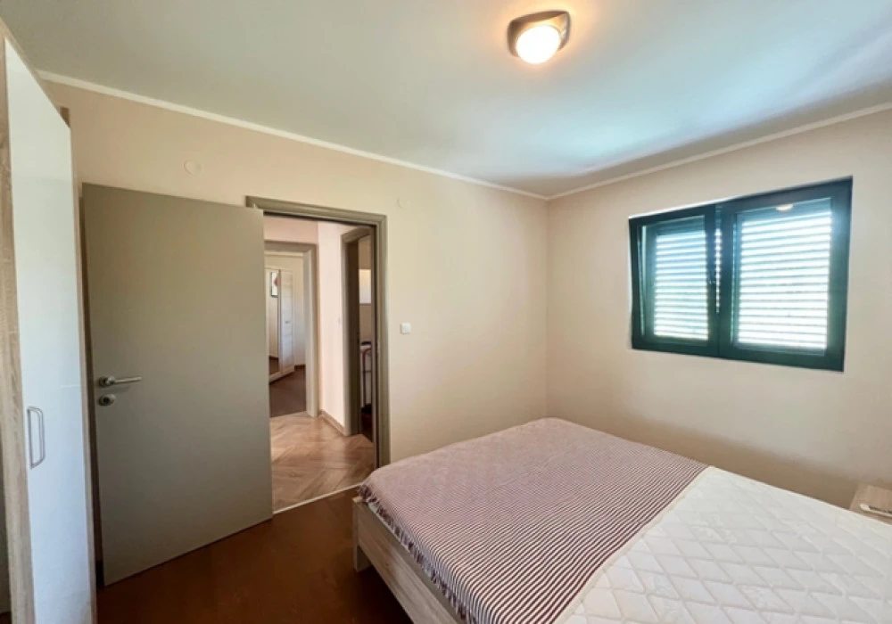 Stan na prodaju 2 собе, 74 m². Tivat. 