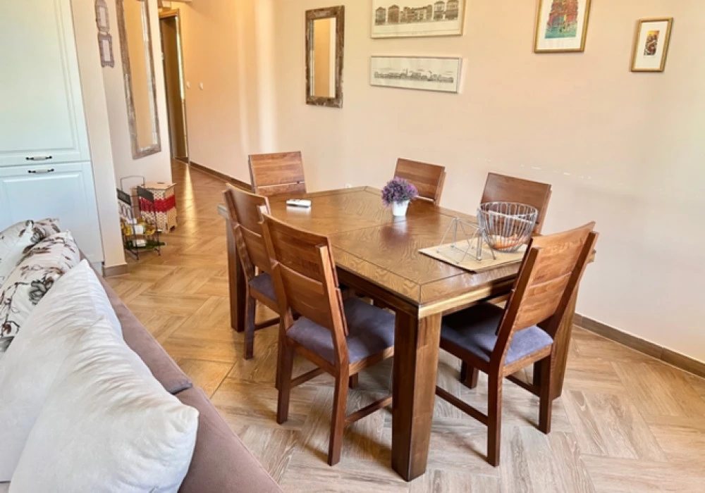 Stan na prodaju 2 собе, 74 m². Tivat. 