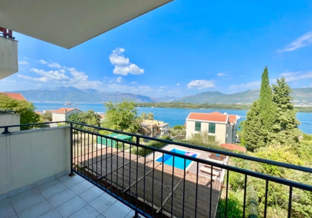 Stan na prodaju 2 собе, 74 m². Tivat. 