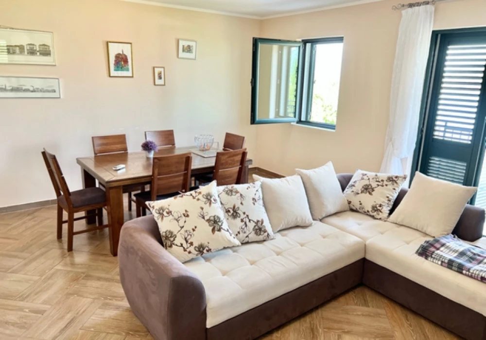 Apartments for sale 2 rooms, 74 m². Tivat. 