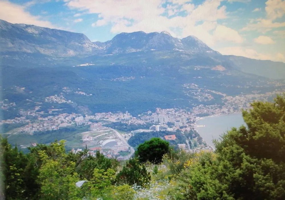 Land for sale for residential construction. Herceg Novi. 