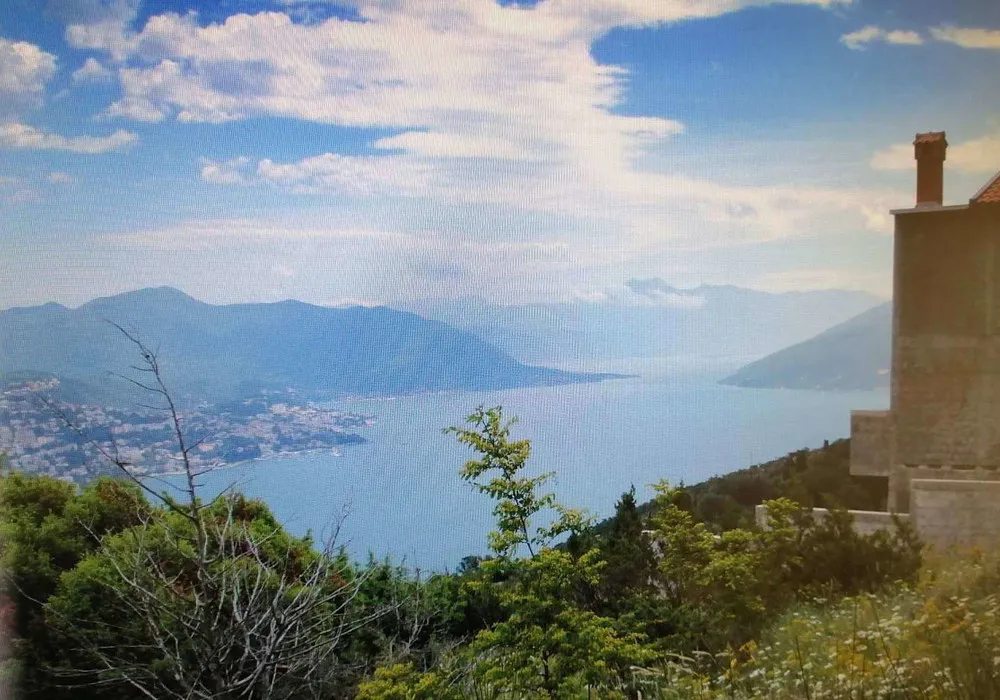 Land for sale for residential construction. Herceg Novi. 