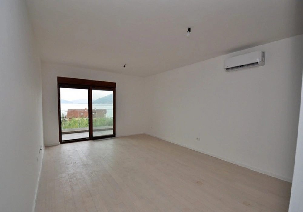 Apartments for sale 2 rooms, 72 m². Dobrota. 