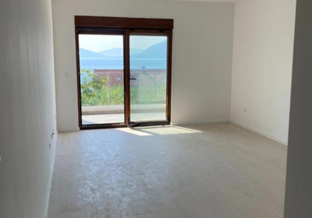 Apartments for sale 2 rooms, 72 m². Dobrota. 