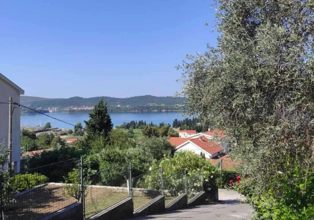 Land for sale for residential construction. Tivat. 