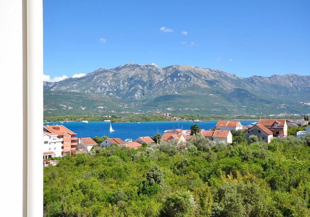 Apartments for sale 60 m². Tivat. 