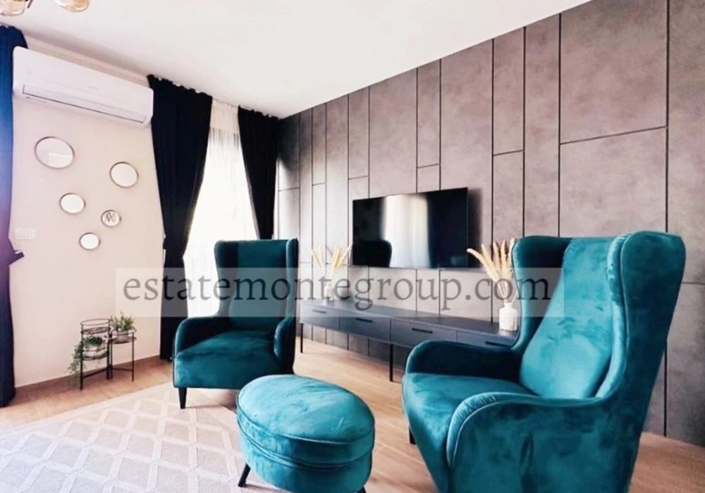 Apartments for sale 2 rooms, 92 m². Rafailovici. 