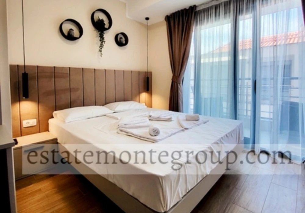 Apartments for sale 2 rooms, 92 m². Rafailovici. 