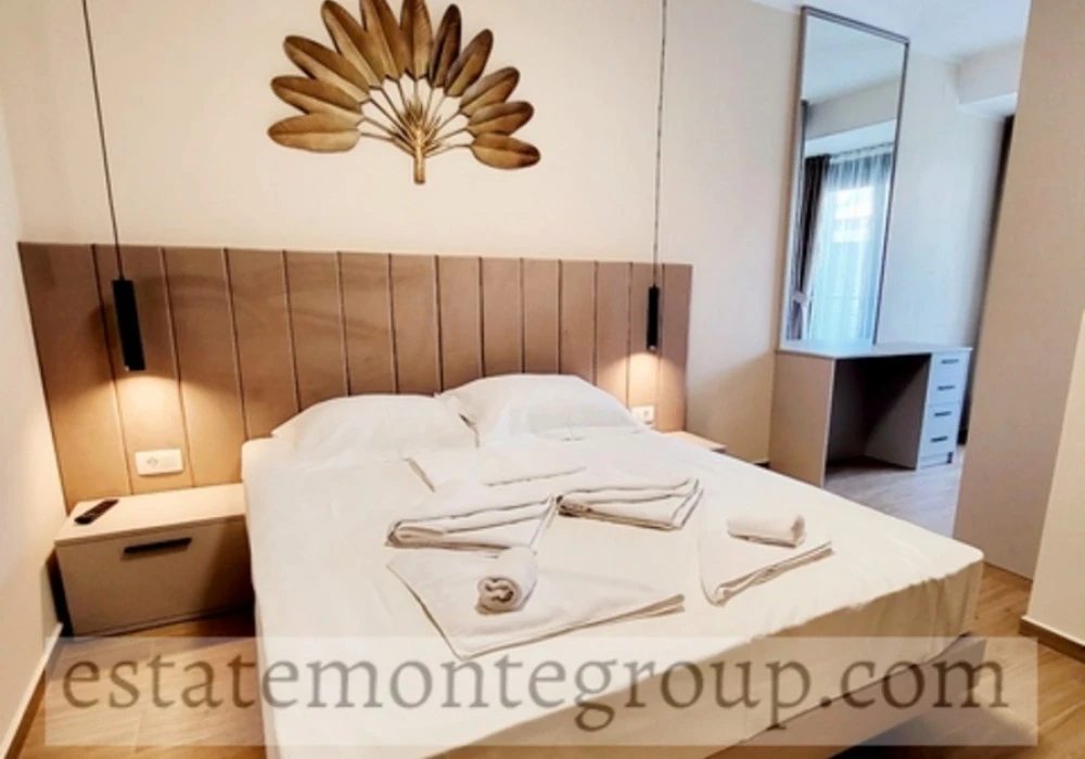 Apartments for sale 2 rooms, 92 m². Rafailovici. 