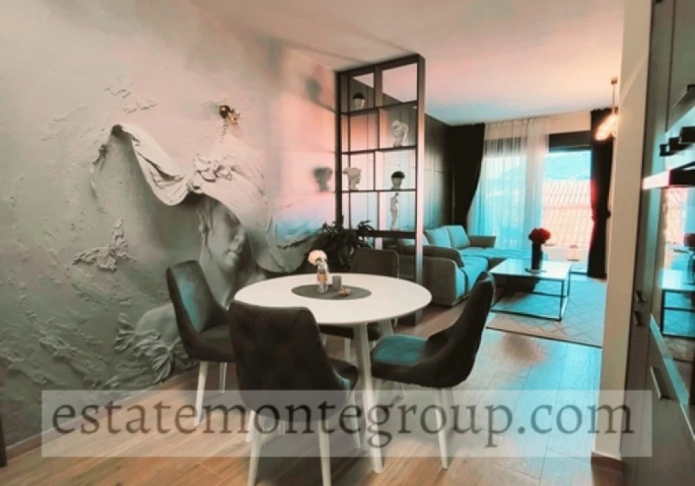 Apartments for sale 2 rooms, 92 m². Rafailovici. 