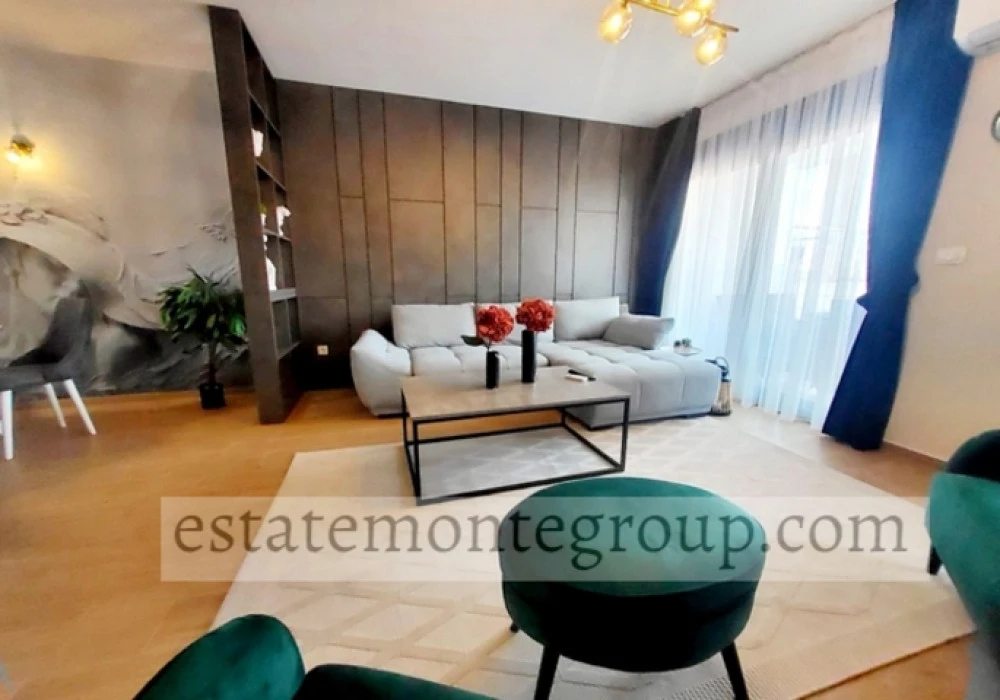 Apartments for sale 2 rooms, 92 m². Rafailovici. 